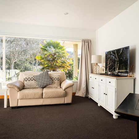 Country Apartment Paraparaumu Exterior photo